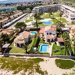 Charlie * Denia